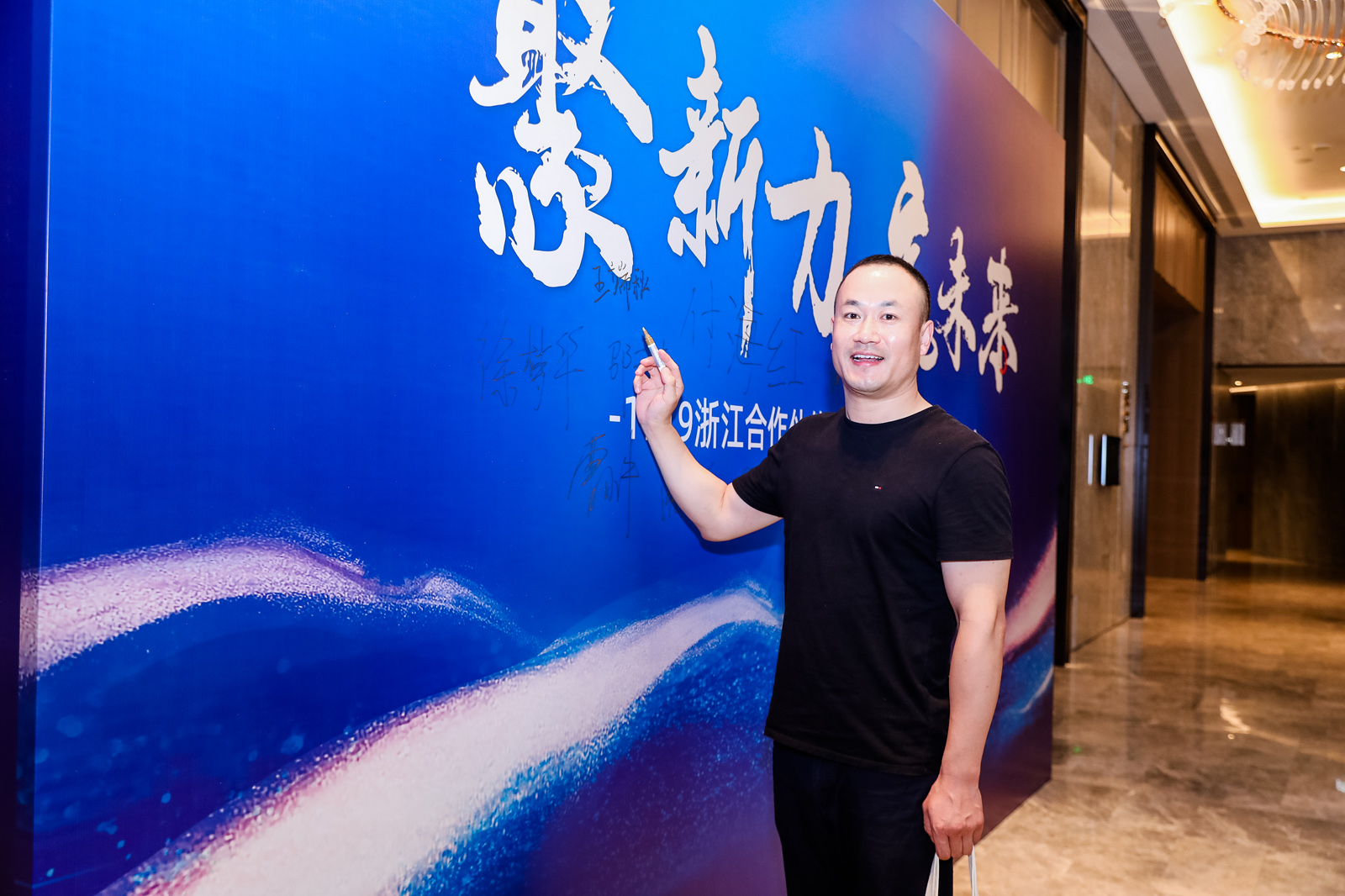 ����������d����������